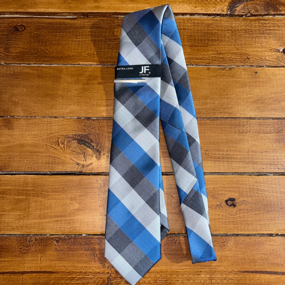 JF J.Ferrar Necktie Mens XL Blue Gray Plaid Extra Long Tie Bar JC Penny NEW